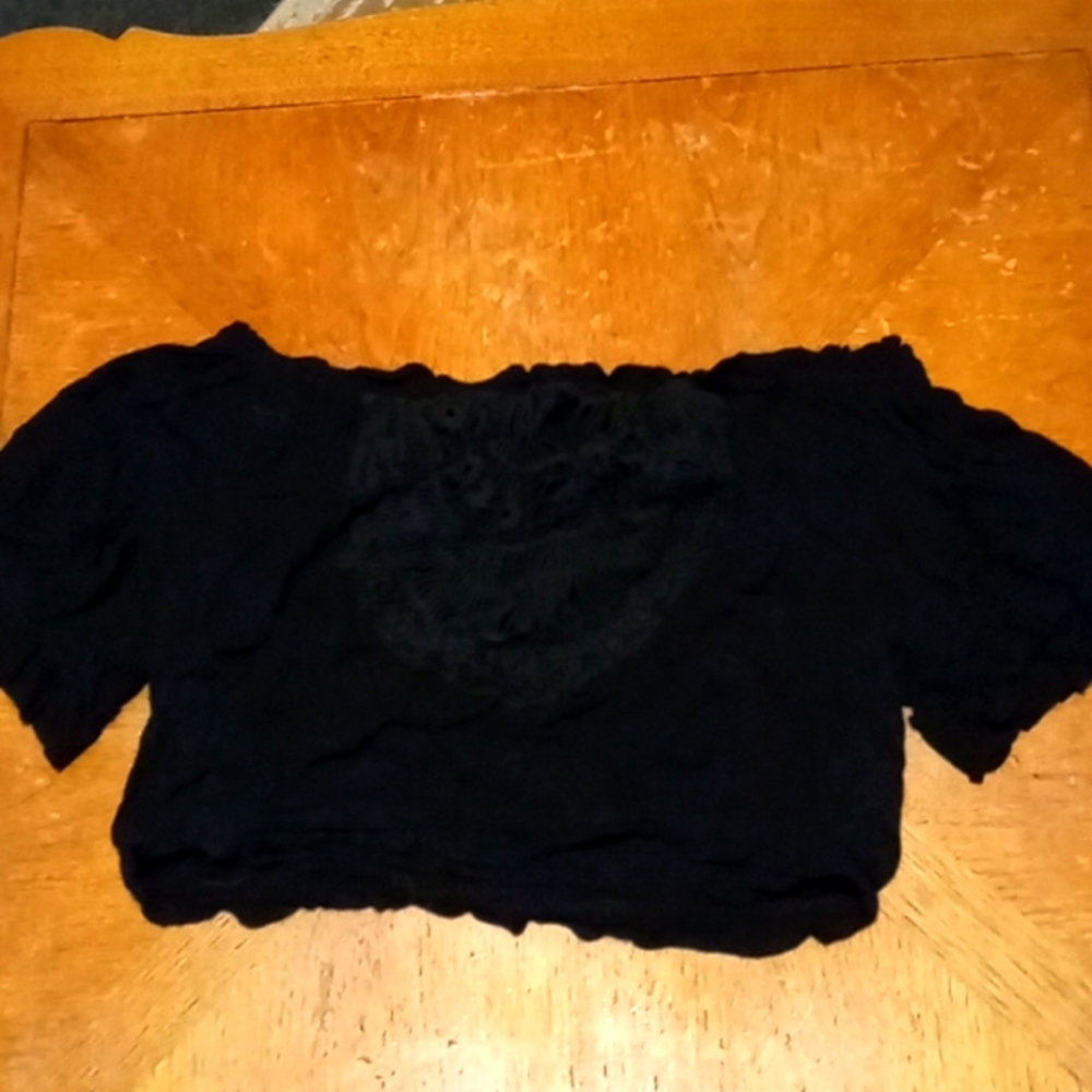 Women's medium. Crop top